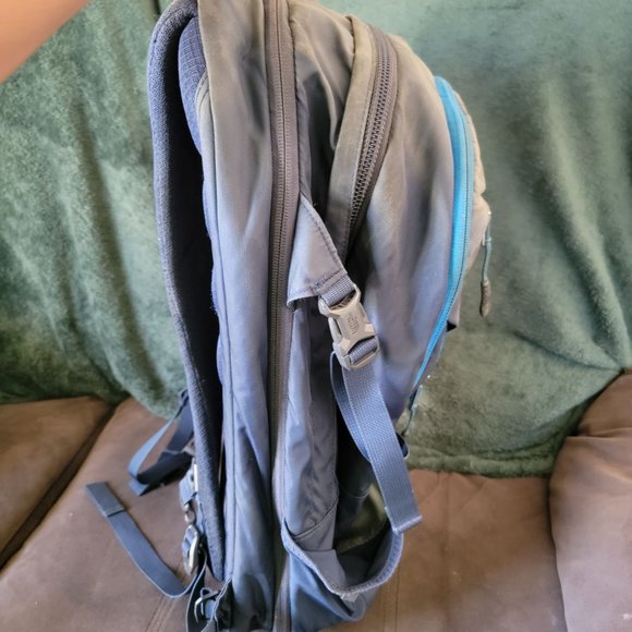 The North Face Backpack Surge Flexvent Dark Blue Hiking Laptop School Camping - Picture 4 of 10